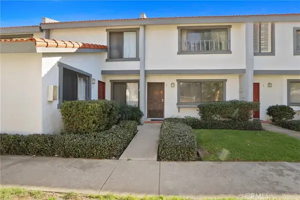 1910 W Palmyra #4, Orange, CA 92868