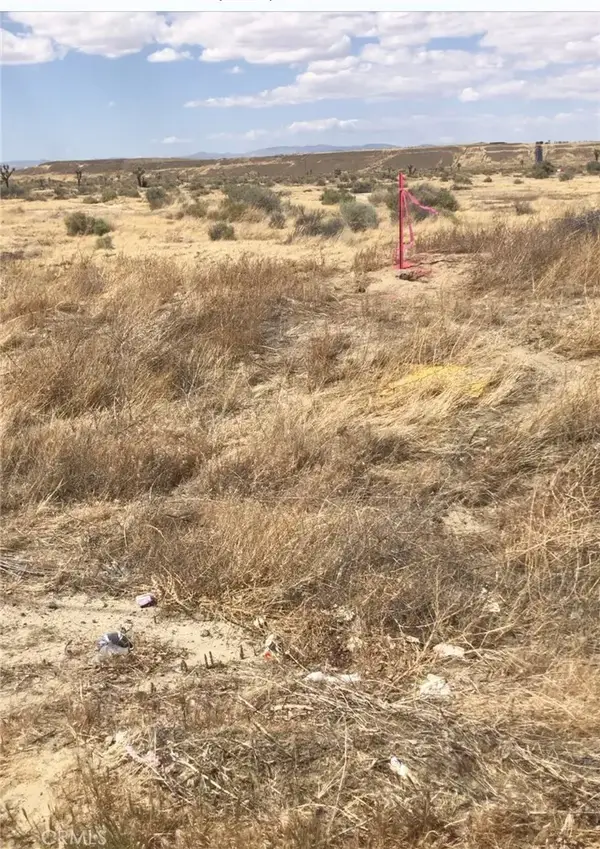 10 E Avenue G, Lancaster, CA 93535