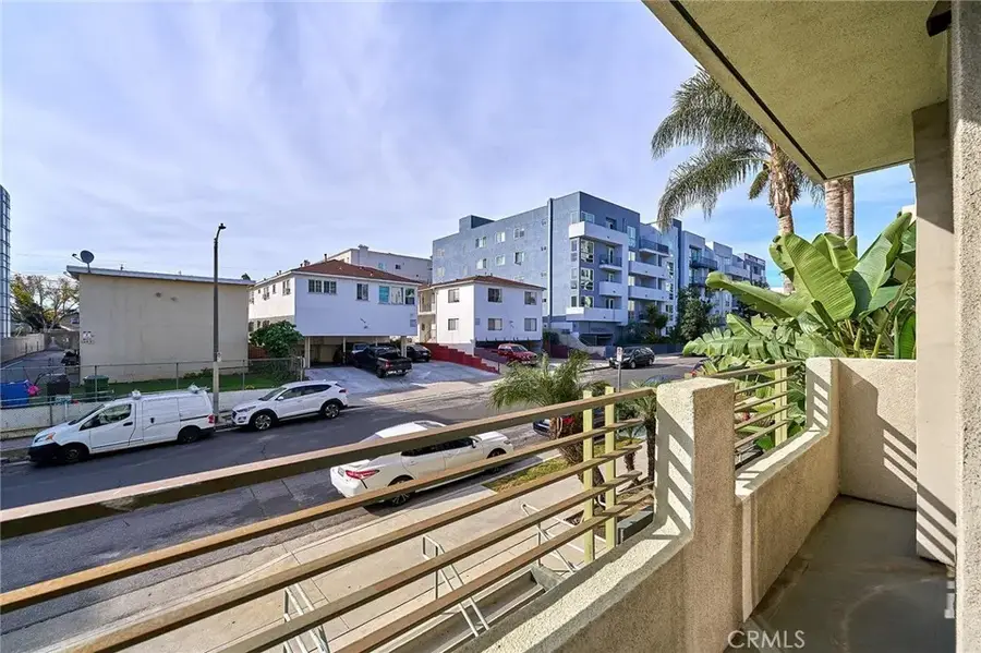 1036 S Serrano #105, Los Angeles, CA 90006 - #2