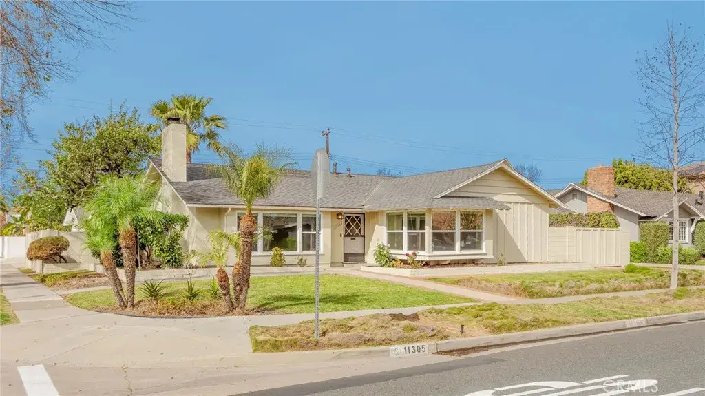 11305 Loch Lomond Road, Los Alamitos, CA 90720 - #1