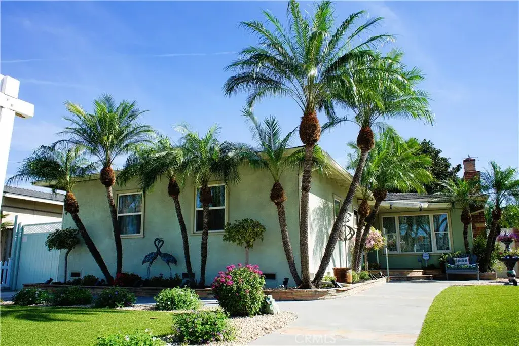 2019 Valencia, Santa Ana, CA 92706 - #1