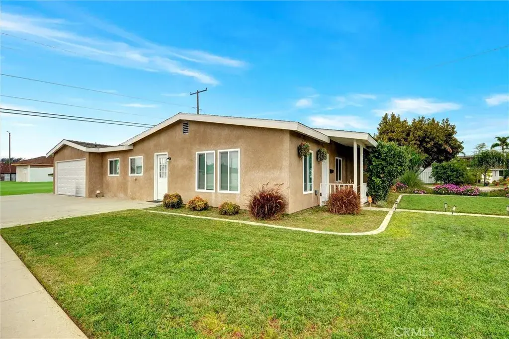 1001 N Hanover Pl, Anaheim, CA 92801 - #1