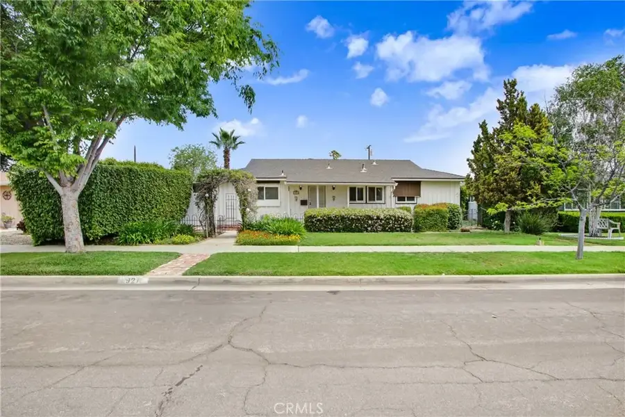 927 Alta Loma Drive, Corona, CA 92882 - #2