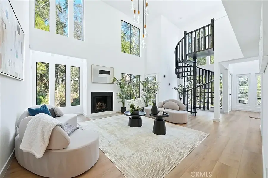 11601 Montana Ave #7, Los Angeles, CA 90049 - #2