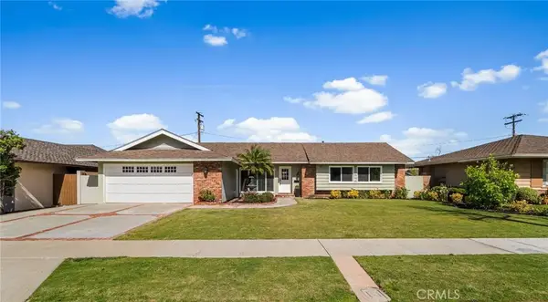 1127 E Adams Avenue, Orange, CA 92867