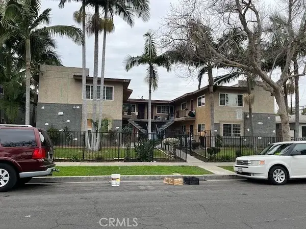 910 S Townsend, Santa Ana, CA 92704