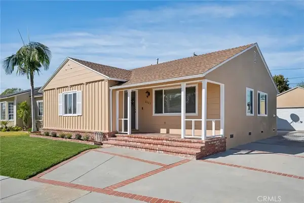 2523 Eckleson, Lakewood, CA 90712