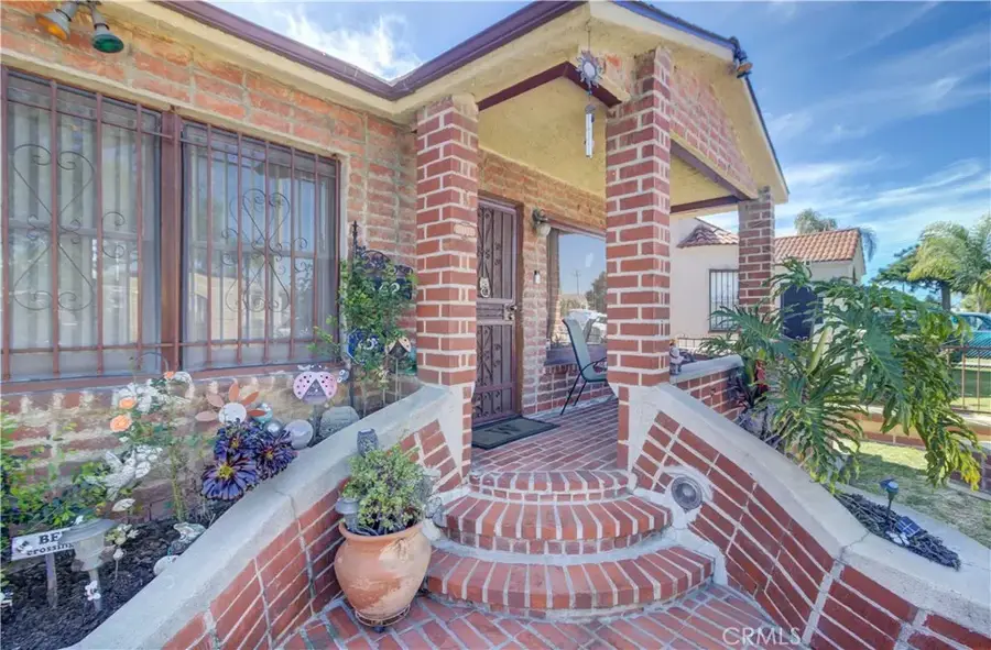 642 E 136th Street, Los Angeles, CA 90059 - #3