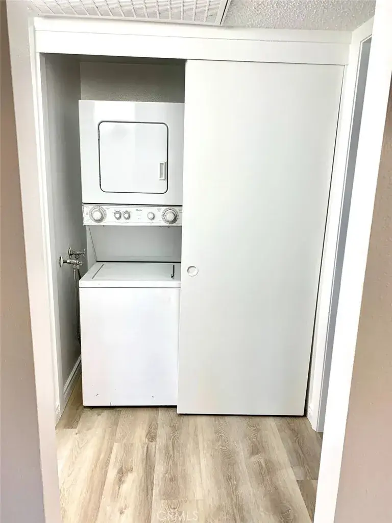 8505 Columbus #210, North Hills, CA 91343 - #3