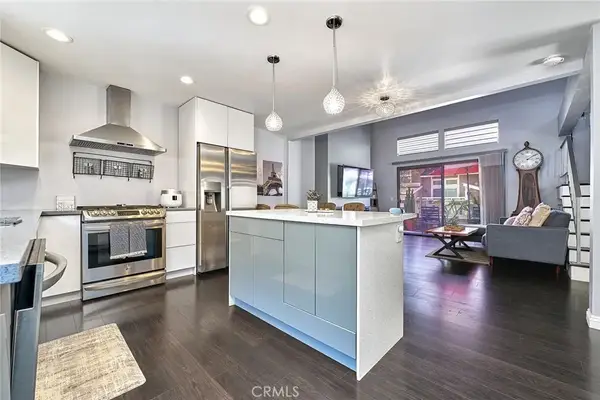 957 W Imperial #30, La Habra, CA 90631