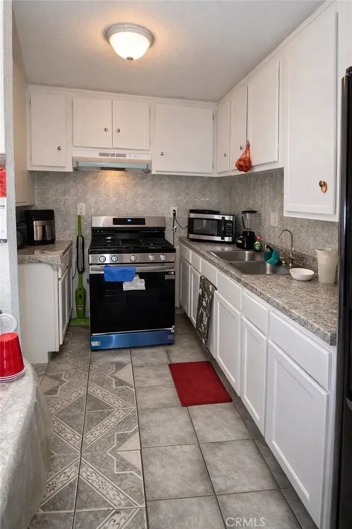 1001 E Grant Street, Santa Ana, CA 92701 - #3