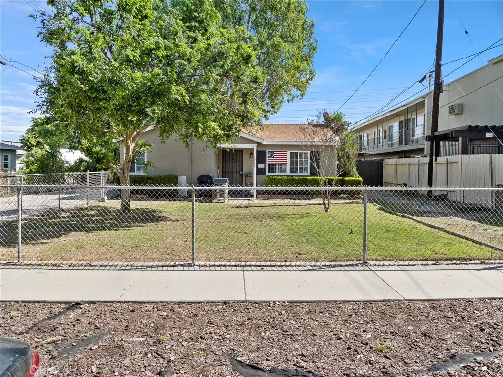 16840 Passage, Paramount, CA 90723 - #1