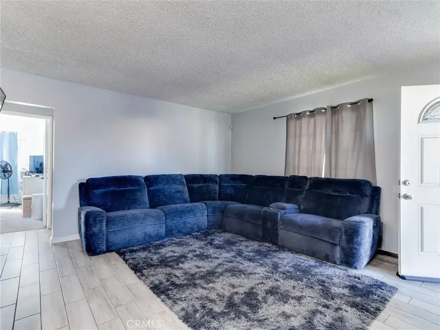 1316 W L Street, Wilmington, CA 90744 - #3