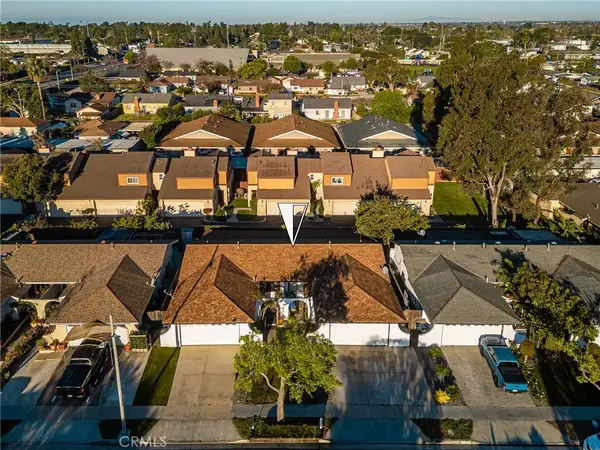2171 Pomona, Costa Mesa, CA 92627