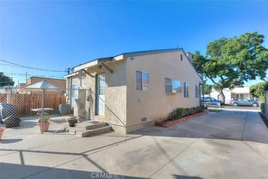 152 E Louise Street, Long Beach, CA 90805 - #2