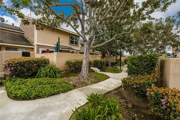 19081 Flagship Cir, Huntington Beach, CA 92648