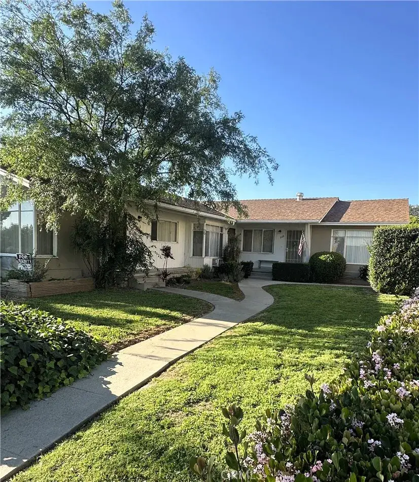 735 Barris, Fullerton, CA 92832 - #1