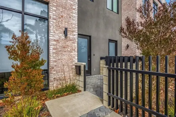 756 W 19th Street #B, Costa Mesa, CA 92627