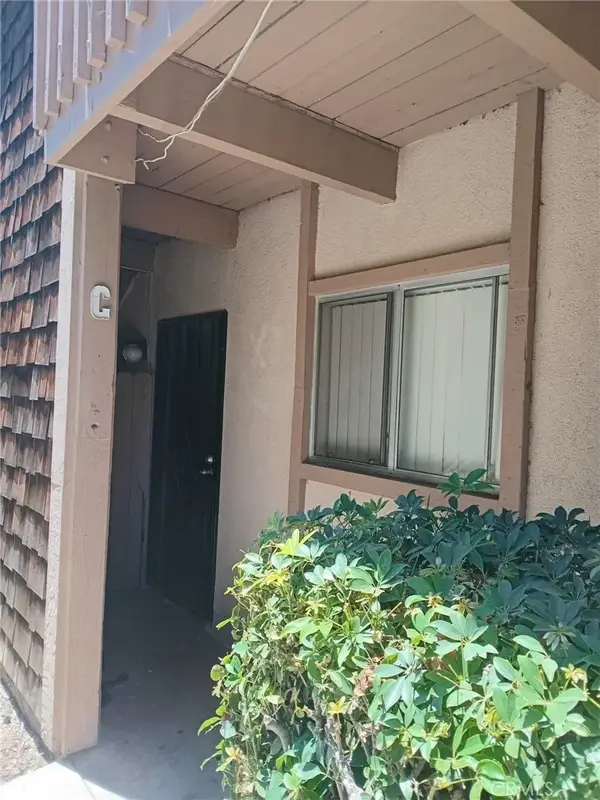 1008 Cabrillo Park #C, Santa Ana, CA 92701