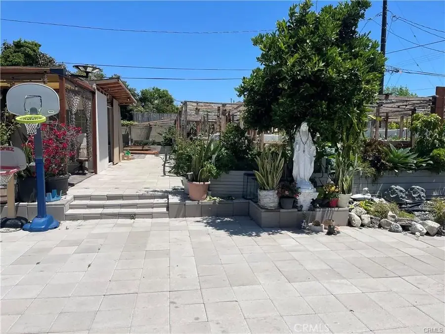 521 S Western Avenue, Santa Ana, CA 92703 - #3