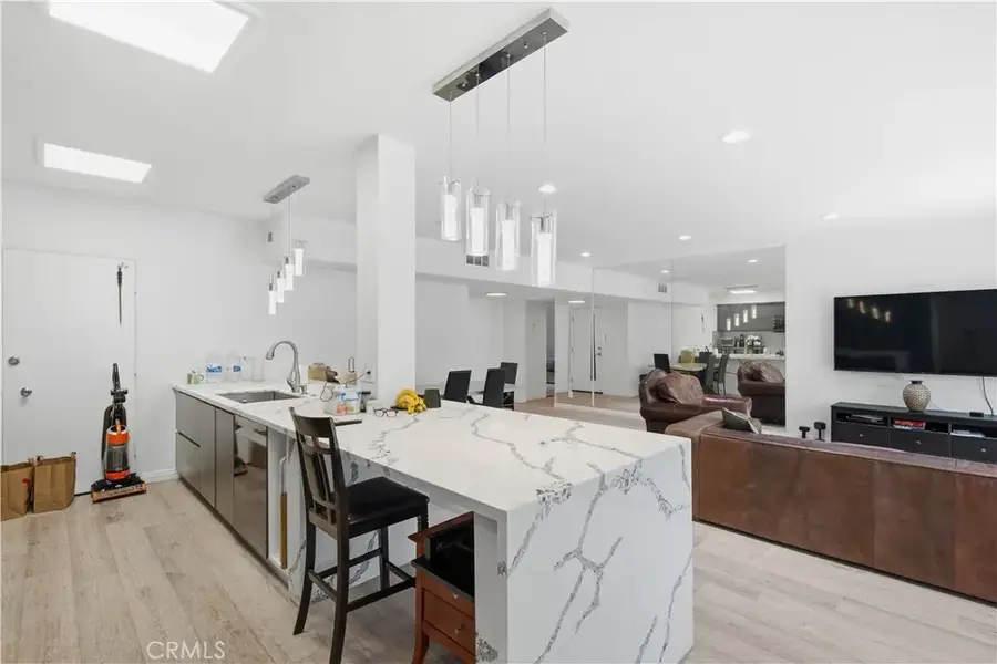 7309 Franklin Ave #105, Los Angeles, CA 90046 - #3