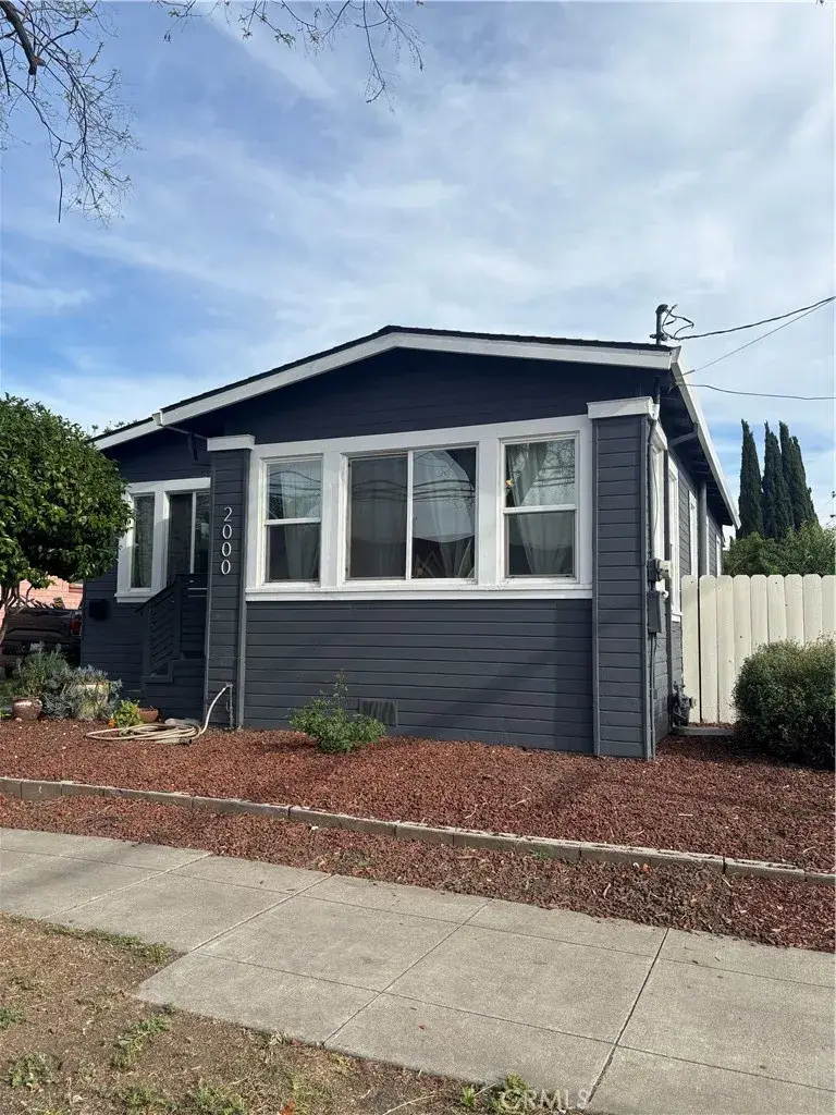 2000 82nd, Oakland, CA 94621 - #1