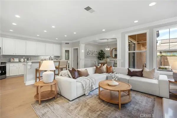 22 Apple Valley, Irvine, CA 92602