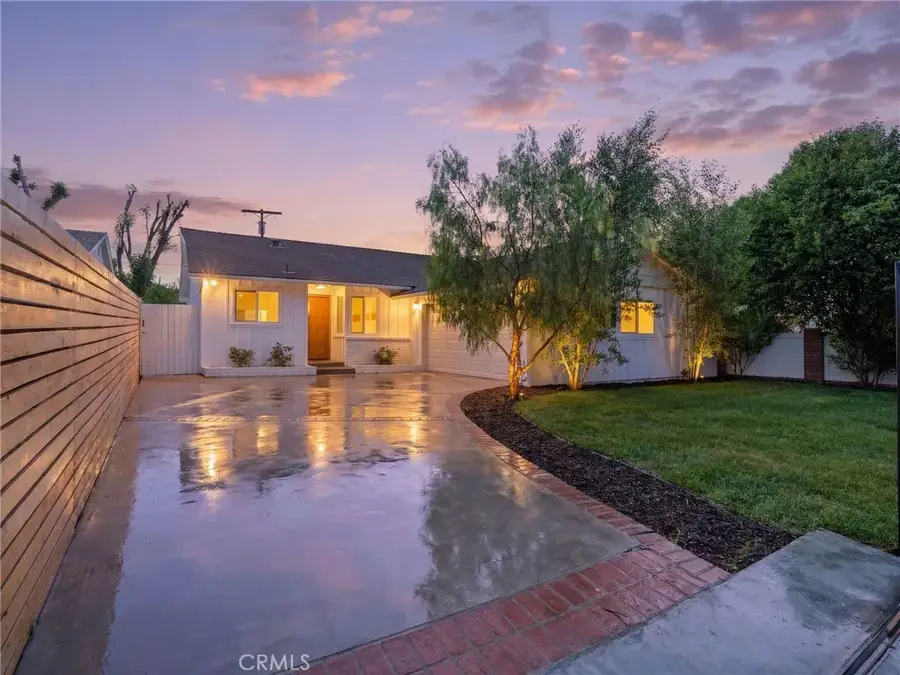 5141 Don Pio Drive, Woodland Hills, CA 91364 - #3