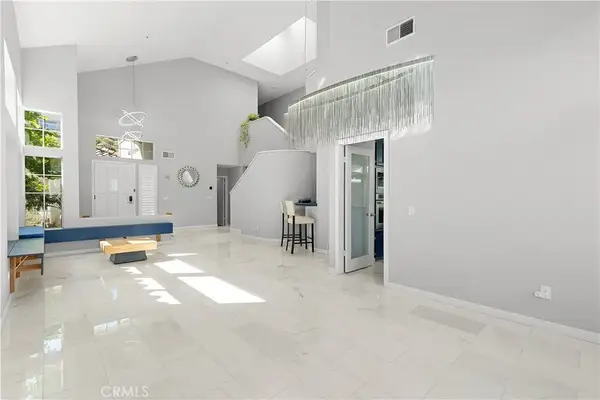 6807 E Pinnacle Pointe, Orange, CA 92869