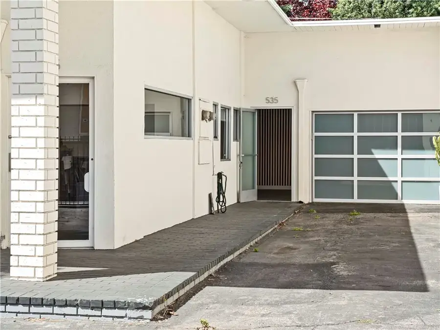 555 E 3rd, Long Beach, CA 90802 - #2