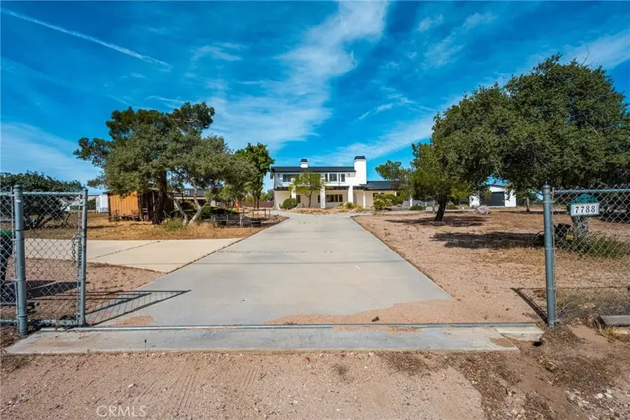 7788 Columbine, Oak Hills, CA 92344 - #3
