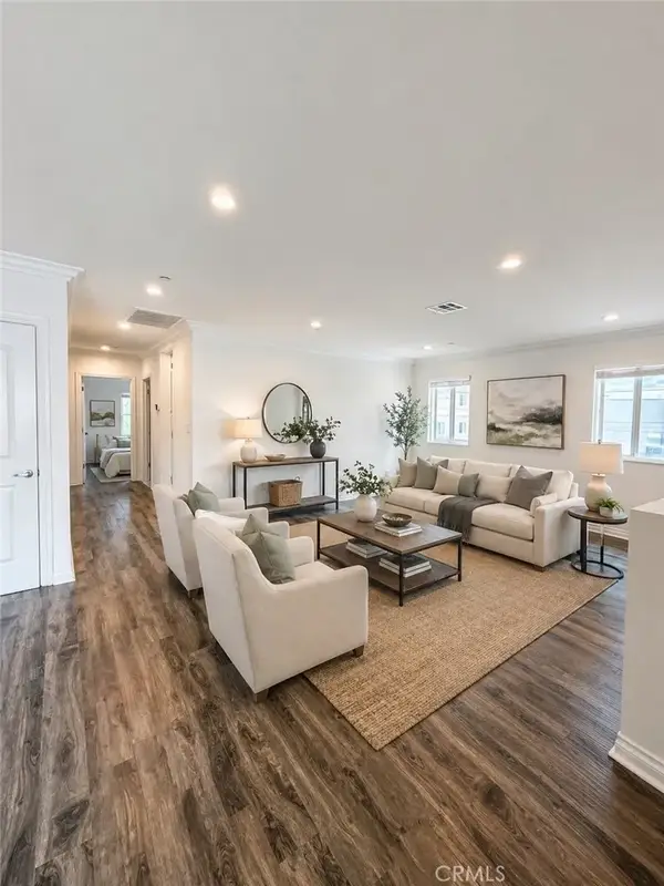 4812 Saturn Street, Los Angeles, CA 90019