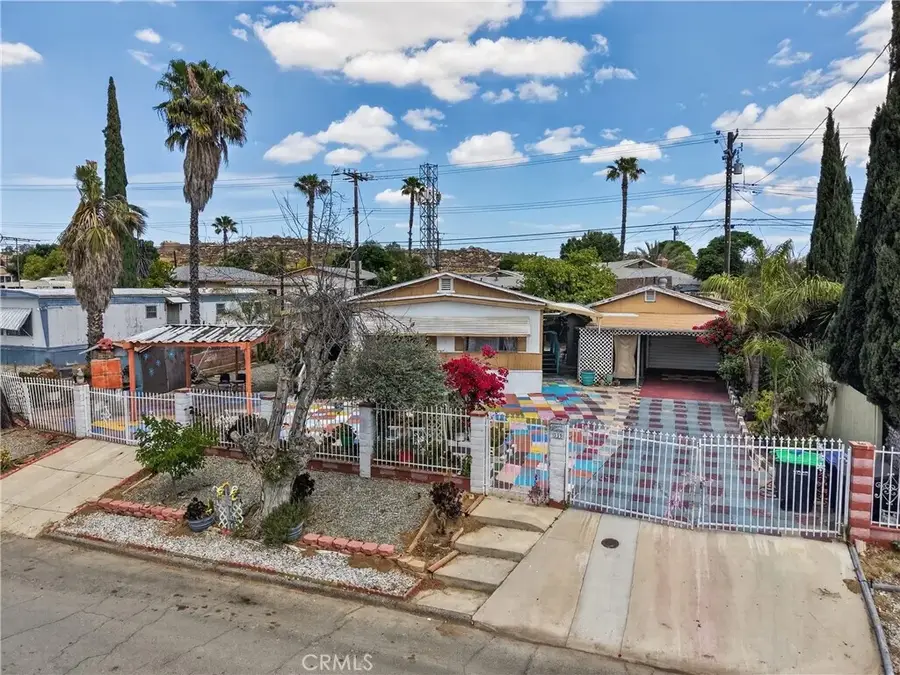 339 Altura Dr., Perris, CA 92570 - #3