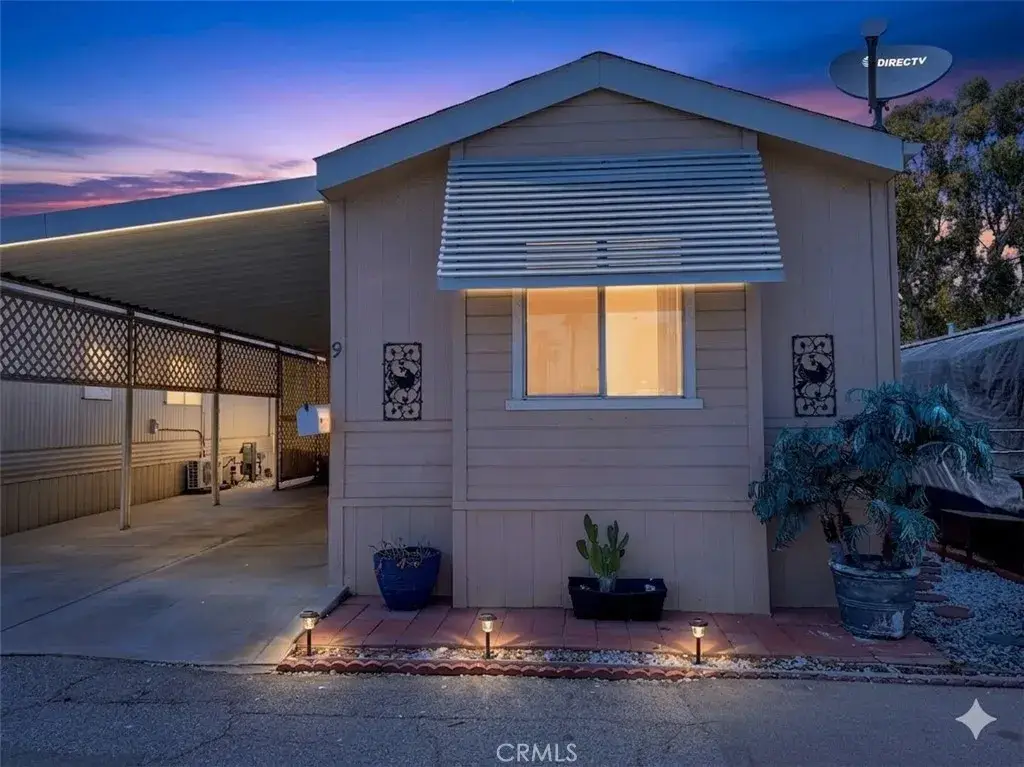 1203 W 6th #9, Corona, CA 92882 - #1
