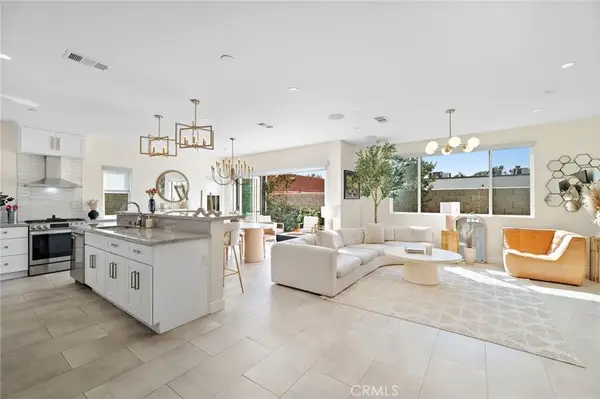 2573 Elden Avenue #D, Costa Mesa, CA 92627