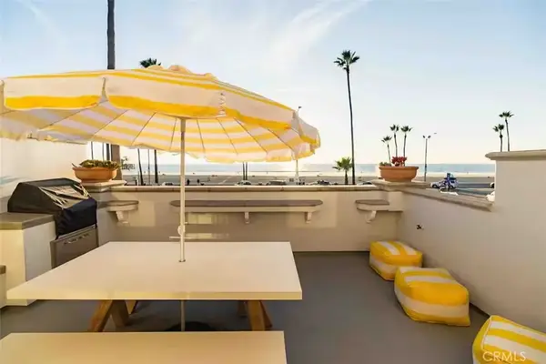 2202 W Oceanfront, Newport Beach, CA 92663