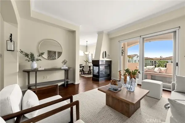 401 Bernard Street #409, Costa Mesa, CA 92627