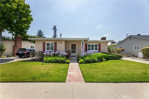 2862 Albury Ave, Long Beach, CA 90815
