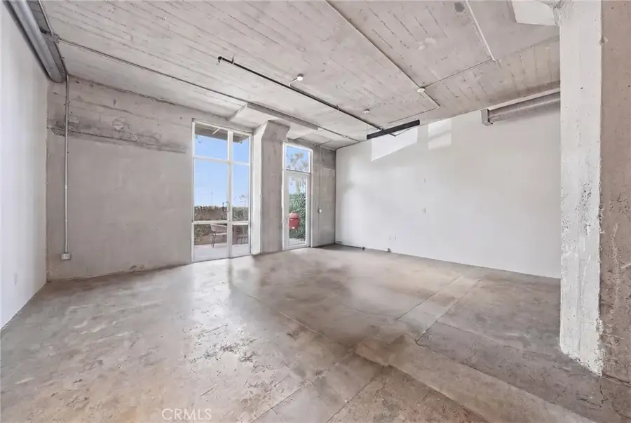 825 E 4th St #101, Los Angeles, CA 90013 - #2