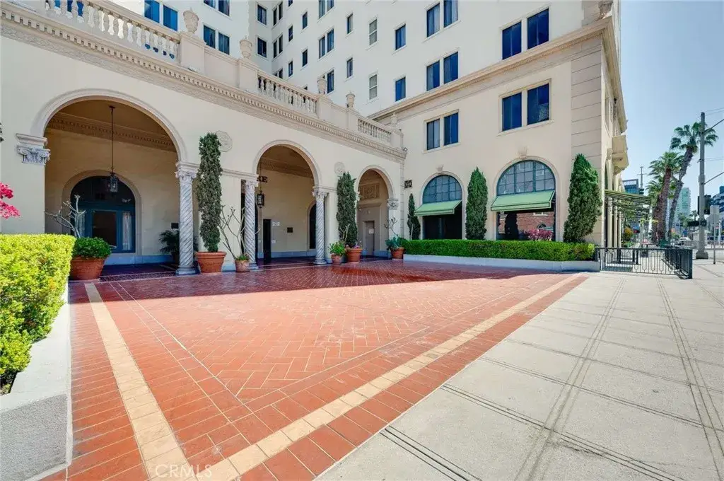 315 W 3rd #1011, Long Beach, CA 90802 - #1
