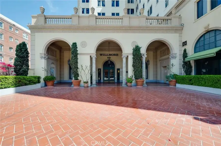 315 W 3rd #1011, Long Beach, CA 90802 - #2