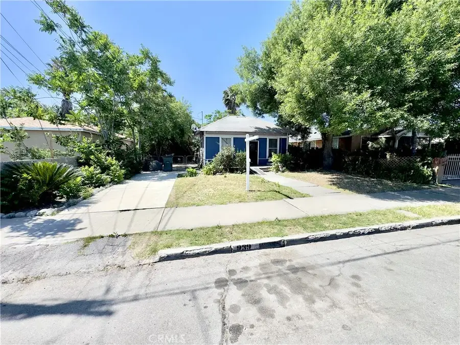 939 W 8th, San Bernardino, CA 92411 - #2