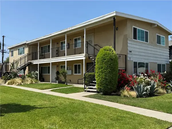 1300 W Valencia, Fullerton, CA 92833