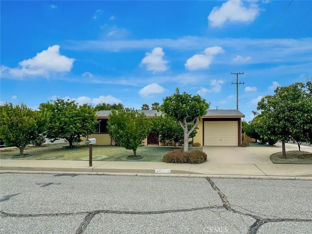 890 Costo Lane, Hemet, CA 92543 - #1