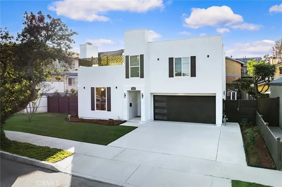 1081 Loma Avenue, Long Beach, CA 90804 - #2