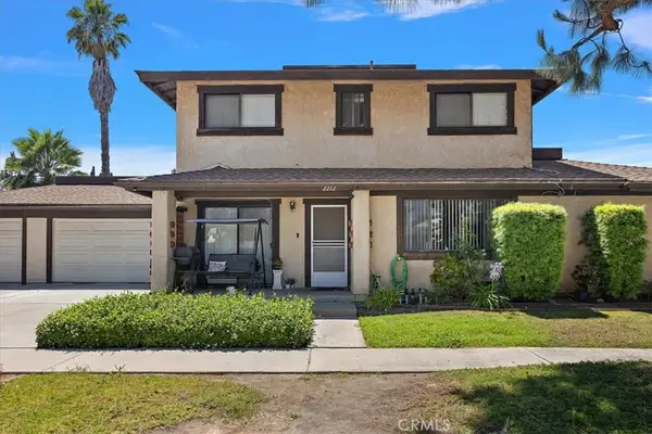 2210 E Buffalo, Santa Ana, CA 92705