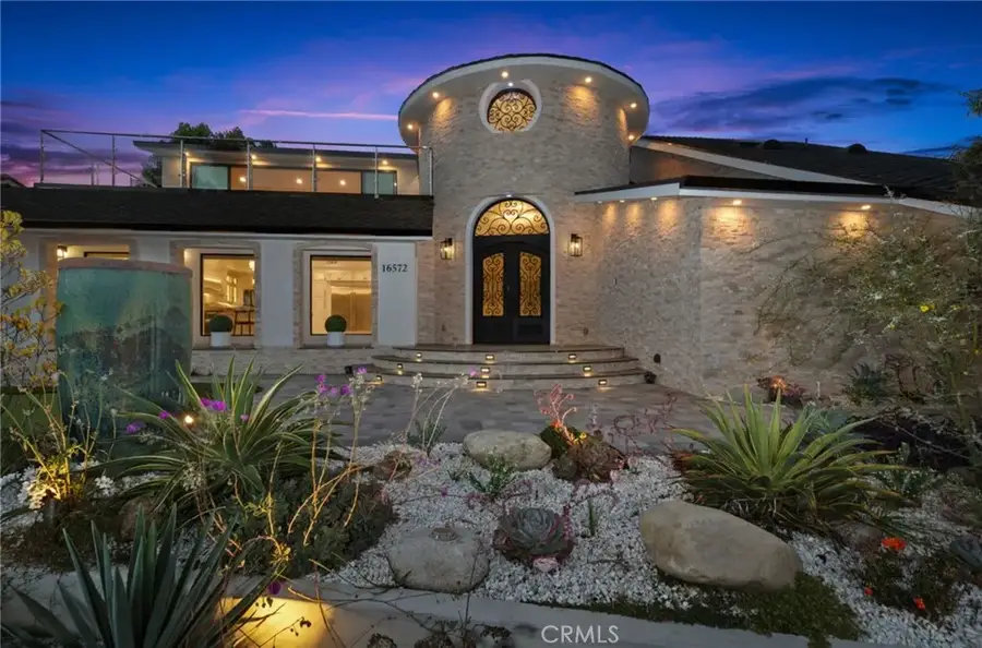 16572 Carousel, Huntington Beach, CA 92649 - #3