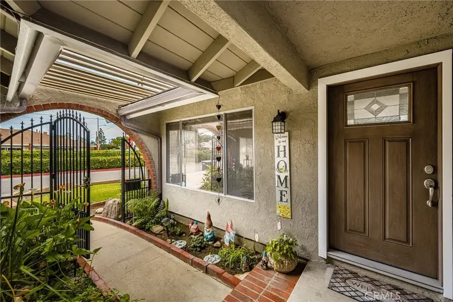 915 E La Veta Avenue, Orange, CA 92866 - #3