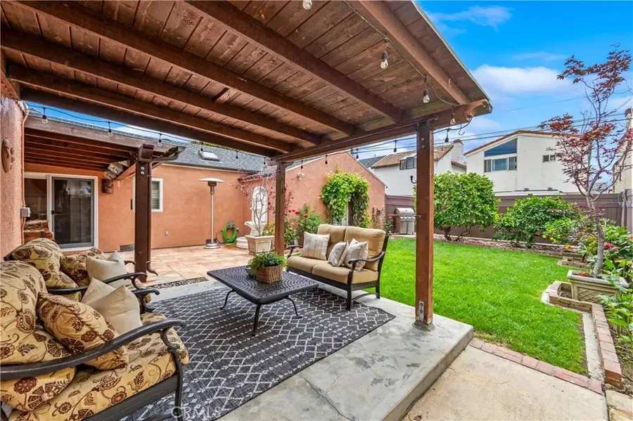 312 15th, Seal Beach, CA 90740 - #3