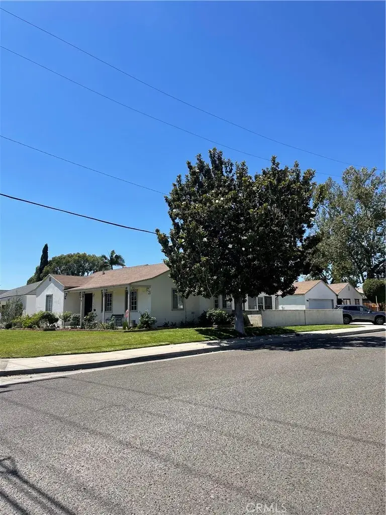1103 W W Maple Ave, Orange, CA 92868 - #2